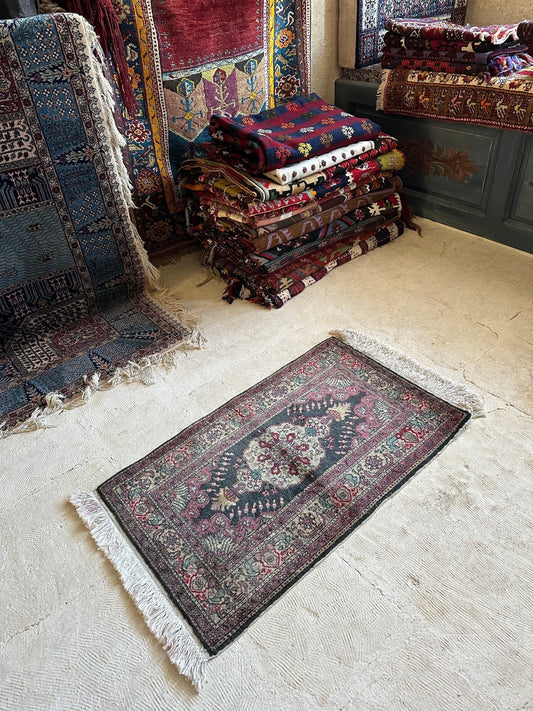 Yastik Rug