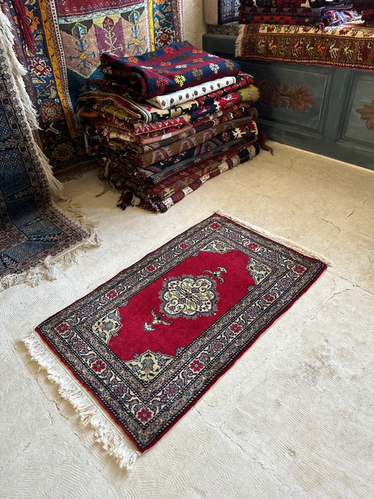 Yastik Rug