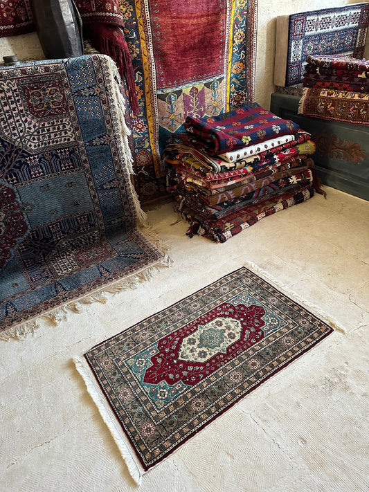 Yastik Rug