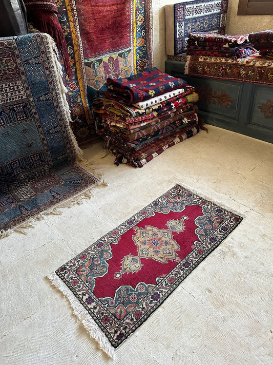 Yastik Rug