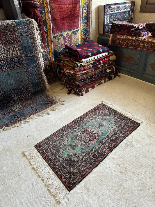 Yastik Rug